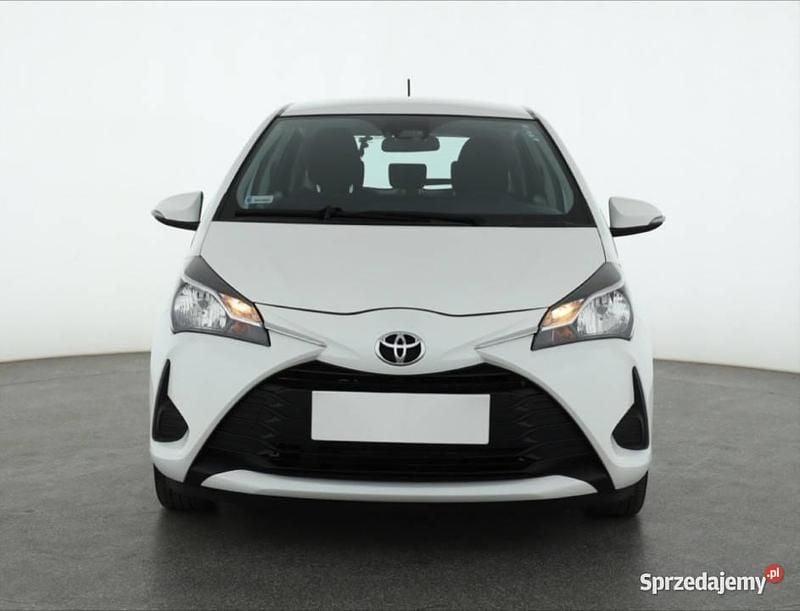 Biały Używany 2018 Toyota Yaris Hatchback | 39 999 zł (Dobra cena) - Obraz 1/4