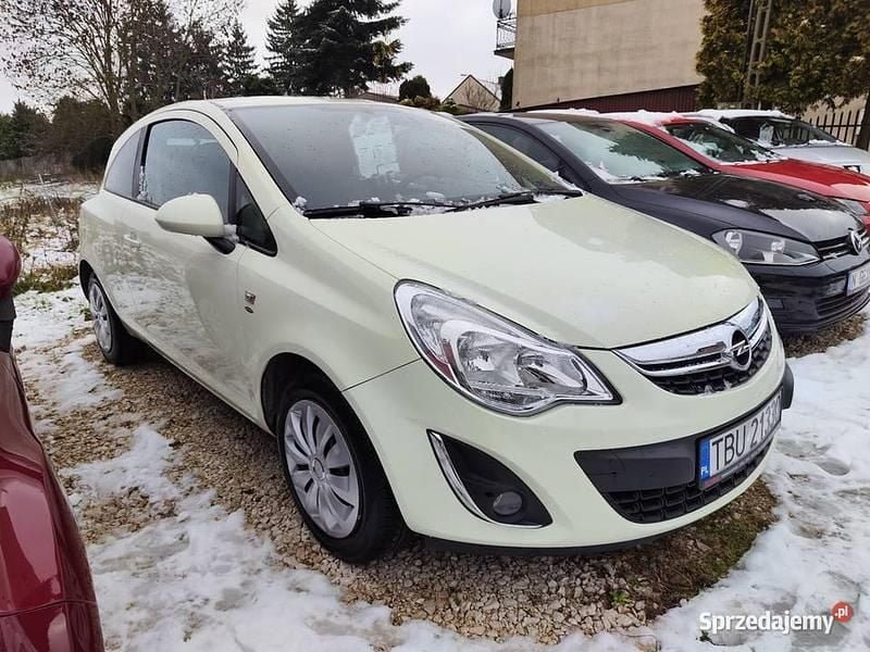 Żółty Używany 2011 Opel Corsa Hatchback | 9900 zł (Dobra cena) - Obraz 1/3