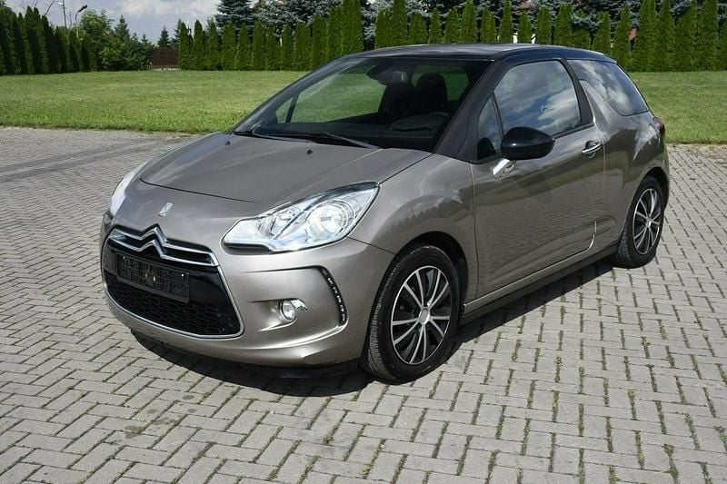 Używany Citroën DS3 92 KM (67 kW) 2011 Biały Hatchback