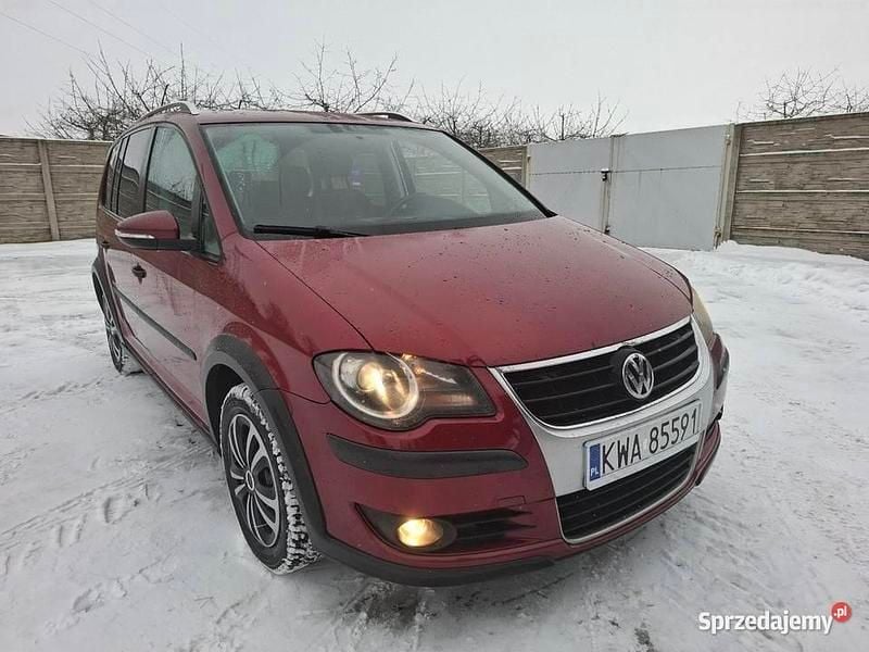 Bordowy Używany 2009 VW Touran Cross Minivan | 17 500 zł - Obraz 1/4