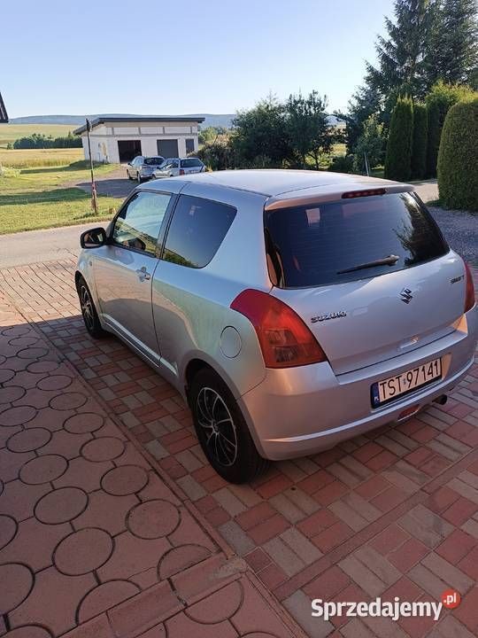 Srebrny Używany 2005 Suzuki Swift Hatchback | 6200 zł (Uczciwa cena) - Obraz 1/4