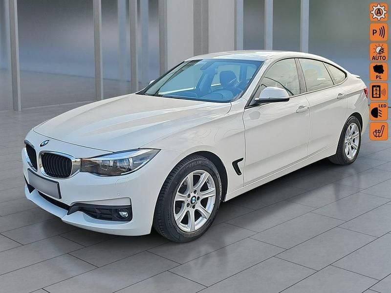Biały Używany 2019 BMW 318 Sedan/Limuzyna | 89 900 zł (Super Cena) - Obraz 1/4