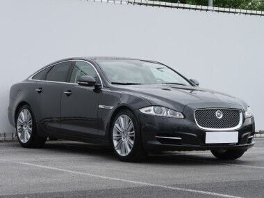 Czarny Używany 2015 Jaguar XJ Sedan/Limuzyna | 59 999 zł - Obraz 1/4