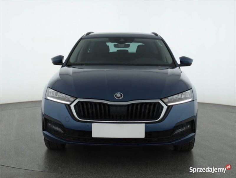 Niebieski Używany 2021 Skoda Octavia Kombi | 74 999 zł (Uczciwa cena) - Obraz 1/4