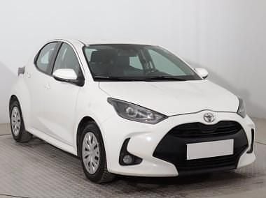 Biały Używany 2021 Toyota Yaris Hatchback | 45 999 zł - Obraz 1/4