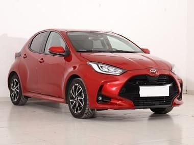Czerwony Używany 2021 Toyota Yaris Hatchback | 71 999 zł (Uczciwa cena) - Obraz 1/4