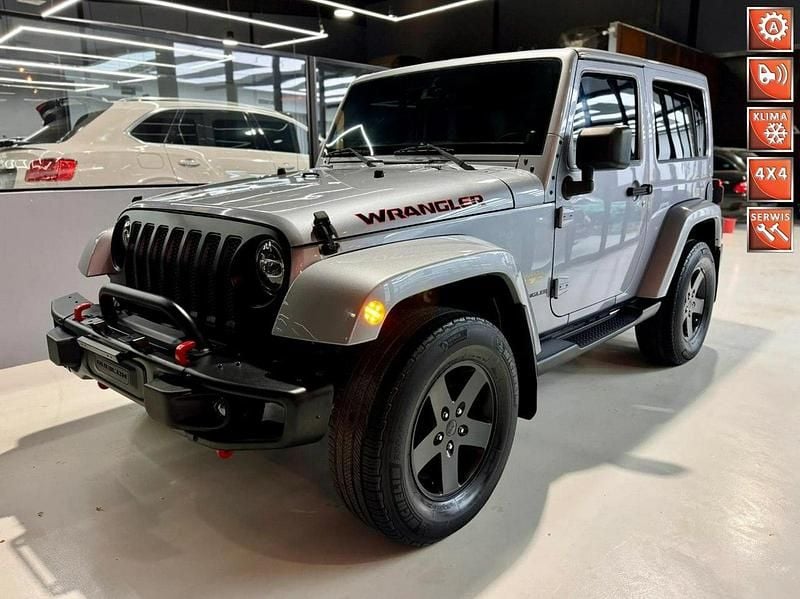 Używany Jeep Wrangler Sahara 286 KM (210 kW) 2014 Srebrny SUV