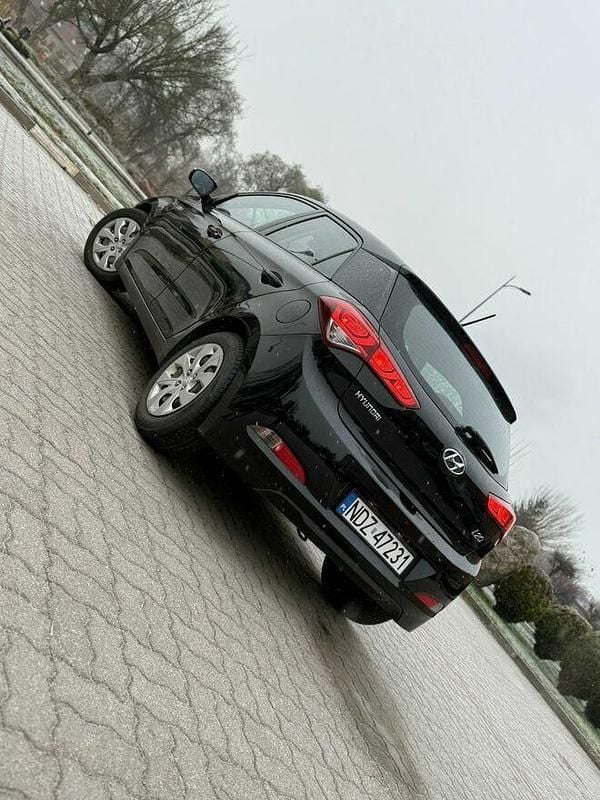 Czarny Używany 2017 Hyundai i20 Hatchback | 29 500 zł (Super Cena) - Obraz 1/4