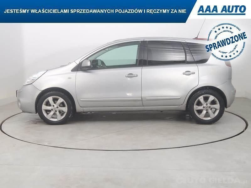 Używany Nissan Note 2010 Srebrny Hatchback