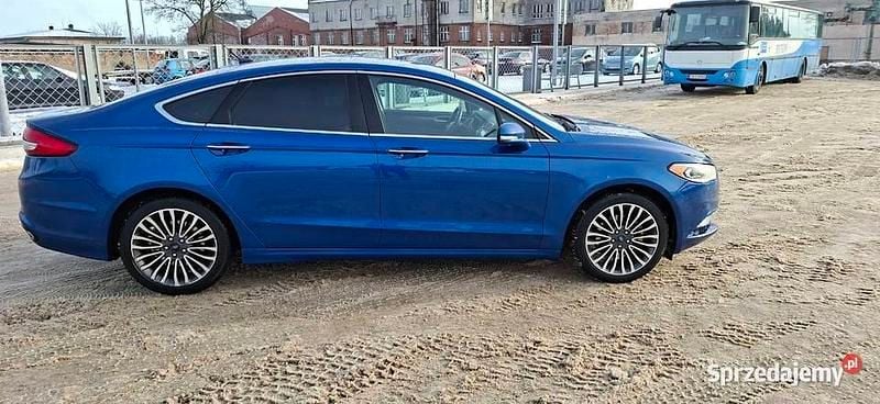 Używany Ford Fusion 2017 Niebieski Sedan/Limuzyna
