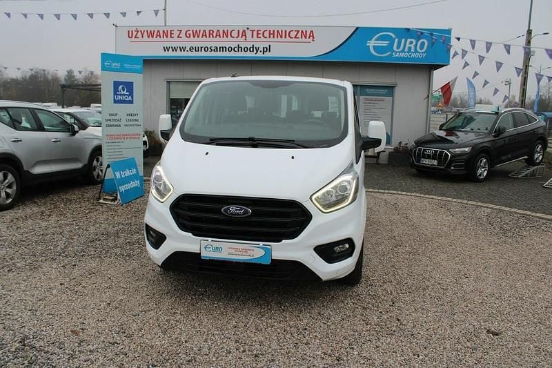 Używany Ford Transit Custom 105 KM (77 kW) 2022 Biały Sedan/Limuzyna