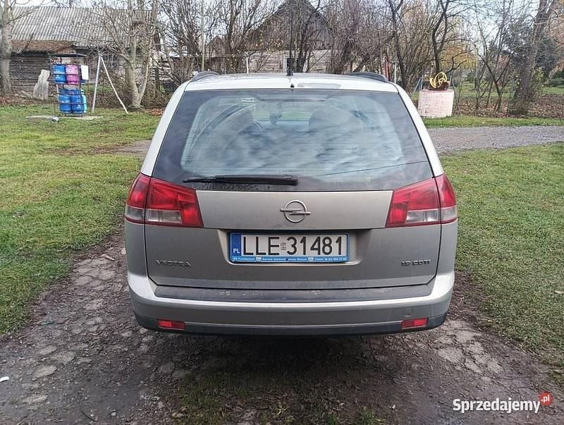 Używany Opel Vectra 2004 Szary Kombi