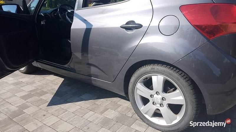 Używany 2011 Kia Venga Hatchback | 23 500 zł (Uczciwa cena) - Obraz 1/4