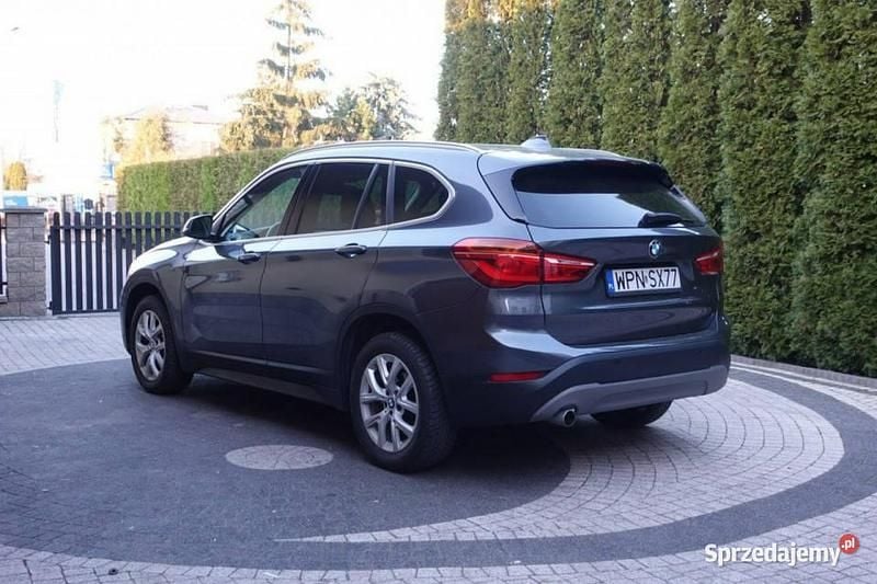 Używany BMW X1 150 KM (110 kW) 2017 Szary SUV