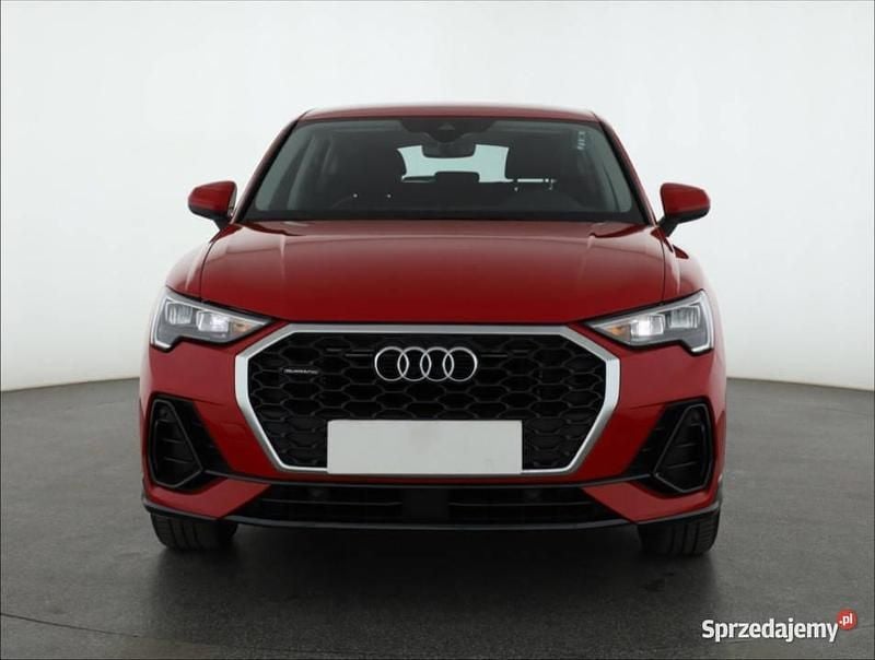 Używany Audi Q3 Sportback 2021 Czerwony SUV