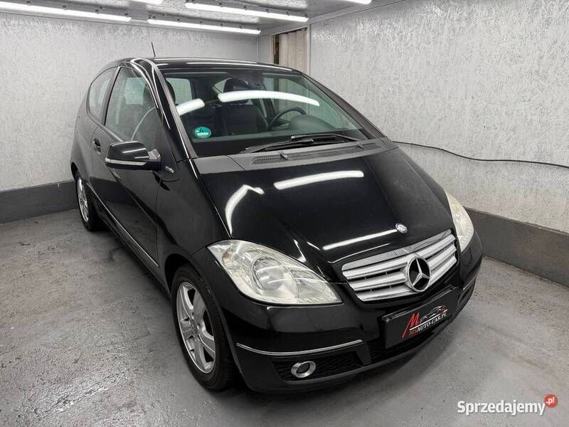 Czarny Używany 2009 Mercedes A200 Hatchback | 9999 zł (Dobra cena) - Obraz 1/4