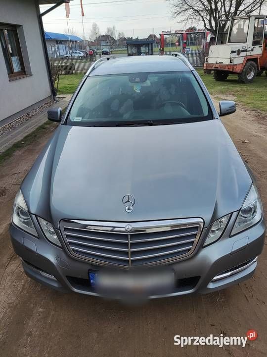Używany Mercedes 220 2011