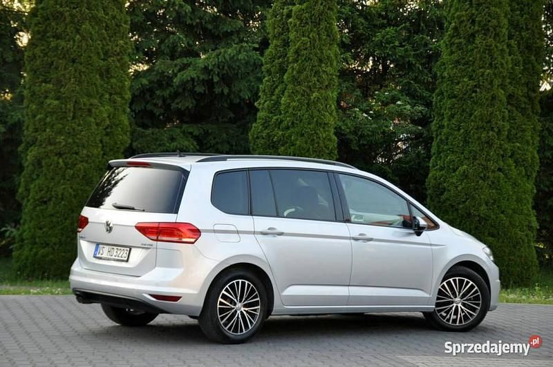 Używany VW Touran 150 KM (110 kW) 2016 Szary (metalik, perła) Minivan