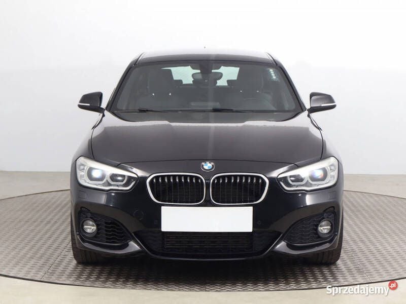 Czarny Używany 2017 BMW 118 Hatchback | 65 999 zł (Uczciwa cena) - Obraz 1/4