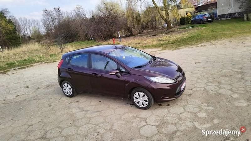 Fioletowy Używany 2009 Ford Fiesta Hatchback | 12 400 zł (Drogi) - Obraz 1/3