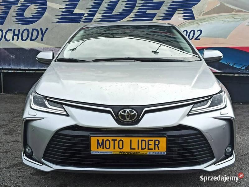 Srebrny Używany 2023 Toyota Corolla Sedan/Limuzyna | 72 900 zł - Obraz 1/4