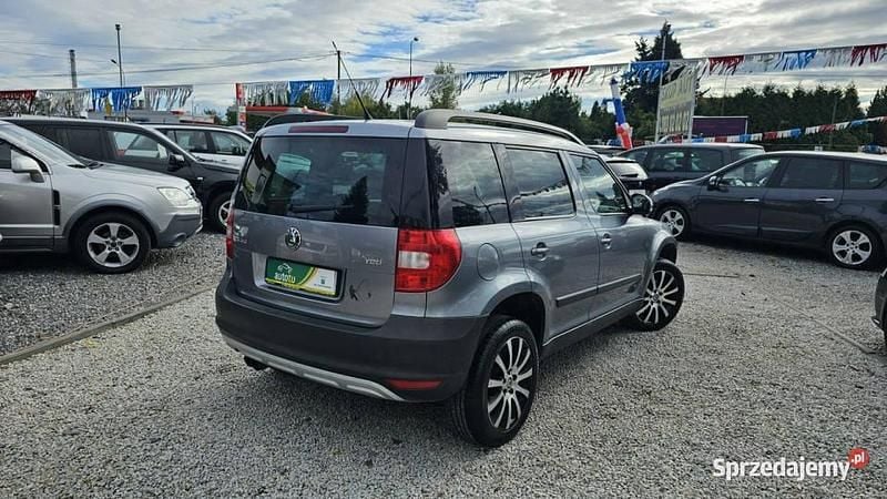 Brązowy Używany 2010 Skoda Yeti SUV | 19 900 zł (Uczciwa cena) - Obraz 1/3
