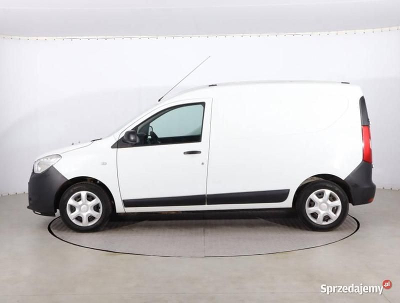 Używany Dacia Dokker 2018 Biały Minivan
