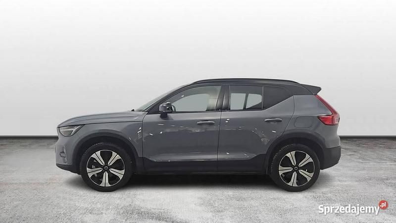 Szary Używany 2023 Volvo XC40 Core SUV | 154 900 zł (Drogi) - Obraz 1/4