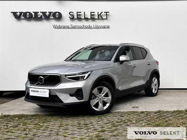 Srebrny Używany 2024 Volvo XC40 SUV | 151 900 zł (Dobra cena) - Obraz 1/3