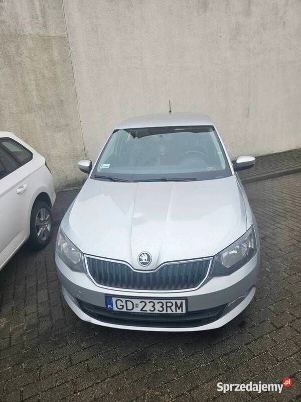 Używany Skoda Fabia 2015 Srebrny Hatchback