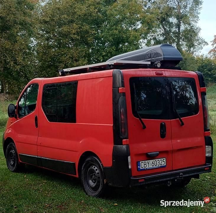 Czerwony Używany 2005 Renault Trafic Minivan | 16 500 zł (Dobra cena) - Obraz 1/4