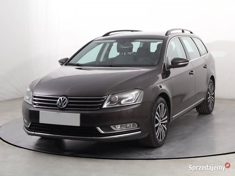 Używany VW Passat 2013 Brązowy Kombi