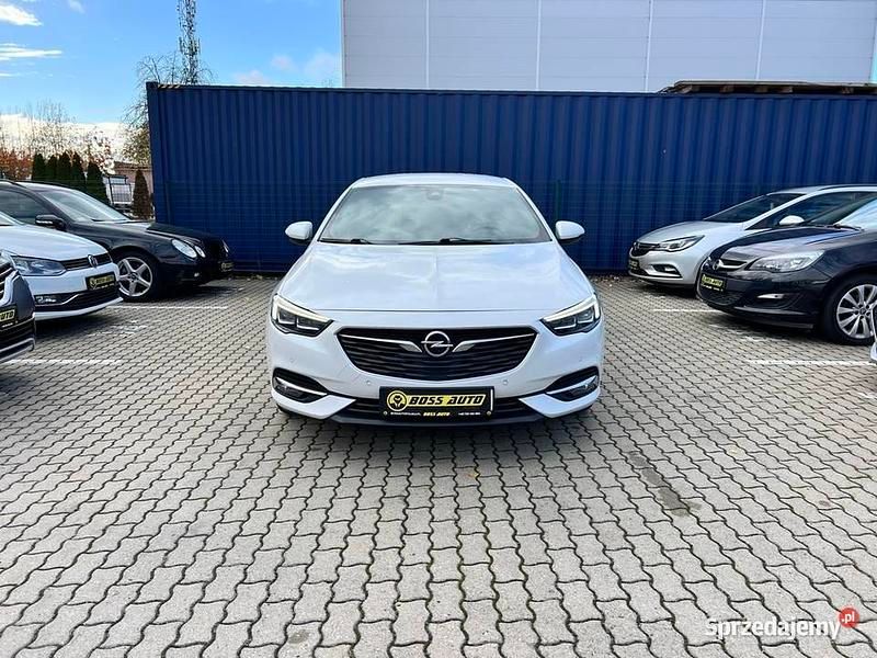 Biały Używany 2018 Opel Insignia Sedan/Limuzyna | 61 000 zł (Drogi) - Obraz 1/4