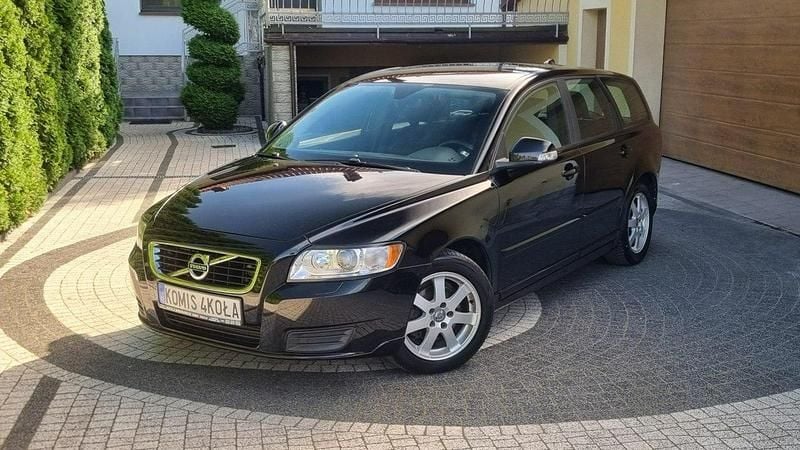 Czarny Używany 2010 Volvo V50 Kombi | 17 900 zł (Uczciwa cena) - Obraz 1/4
