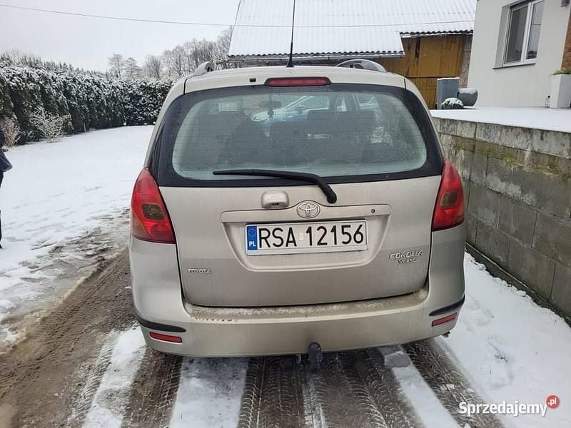Złoty Używany 2003 Toyota Corolla Kombi | 8900 zł (Uczciwa cena) - Obraz 1/4