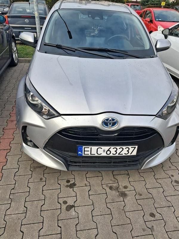 Srebrny Używany 2022 Toyota Yaris Hatchback | 57 500 zł (Uczciwa cena) - Obraz 1/4