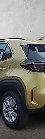 Używany Toyota Yaris Cross Comfort 125 KM (91 kW) 2022 Złoty SUV
