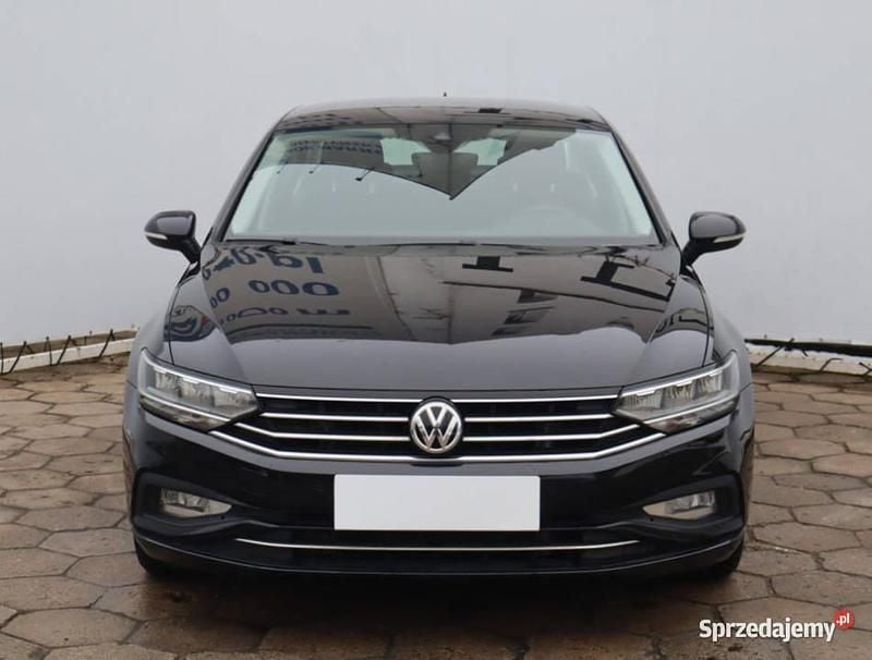 Czarny Używany 2019 VW Passat Sedan/Limuzyna | 69 999 zł (Uczciwa cena) - Obraz 1/4