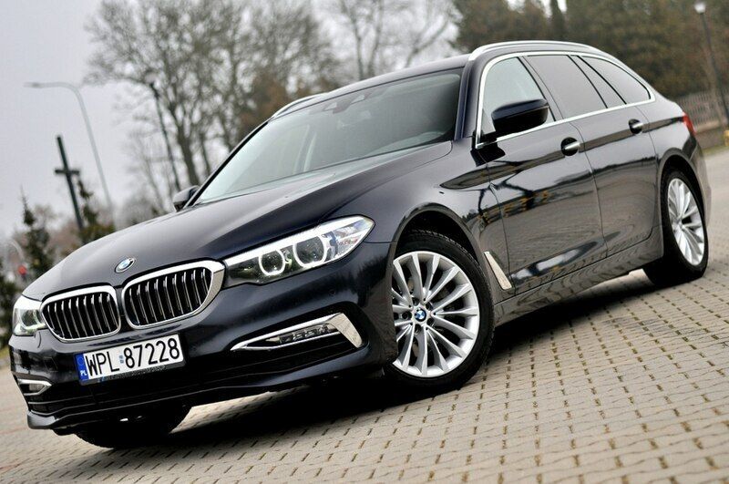 Inny (metalik, perła) Używany 2018 BMW 220 Kombi | 82 900 zł - Obraz 1/4