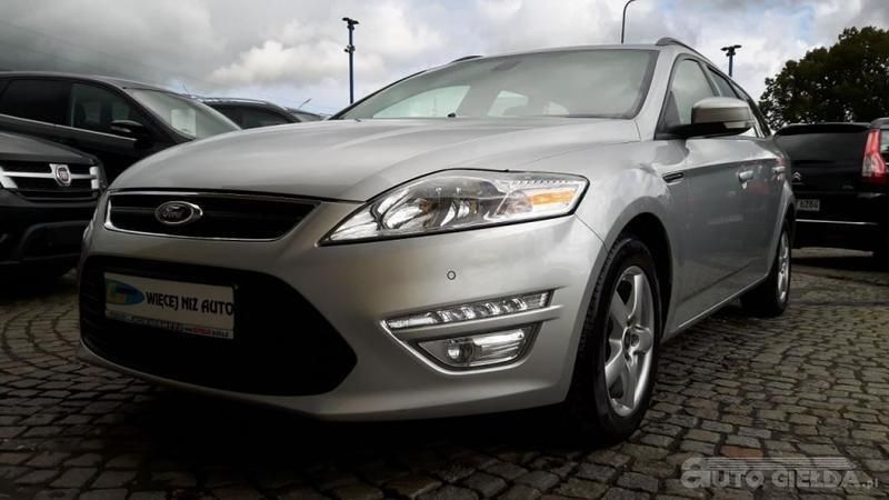 Używany Ford Mondeo 140 KM (102 kW) 2013 Srebrny metalik Sedan/Limuzyna