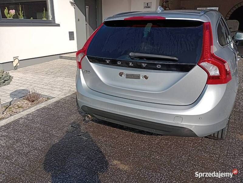 Srebrny Używany 2011 Volvo V60 Kombi | 27 800 zł (Uczciwa cena) - Obraz 1/4