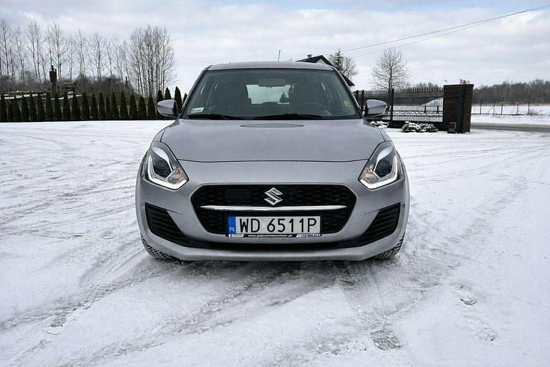 Używany Suzuki Swift 83 KM (61 kW) 2021 Srebrny Hatchback