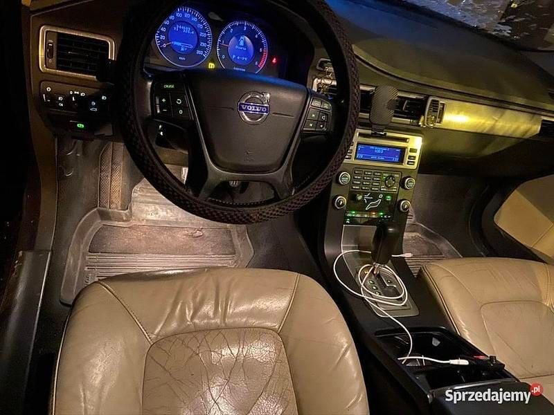 Używany Volvo V70 2009 Czarny Kombi