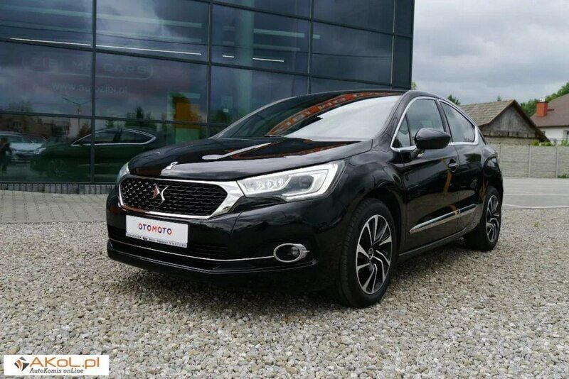 Czarny Używany 2017 DS Automobiles DS4 Sedan/Limuzyna | 54 900 zł - Obraz 1/4