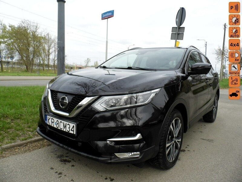 Czarny Używany 2018 Nissan Qashqai SUV | 73 900 zł (Dość drogi) - Obraz 1/4