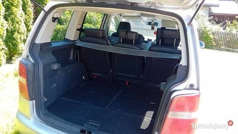 Używany VW Touran 105 KM (77 kW) 2006 Minivan