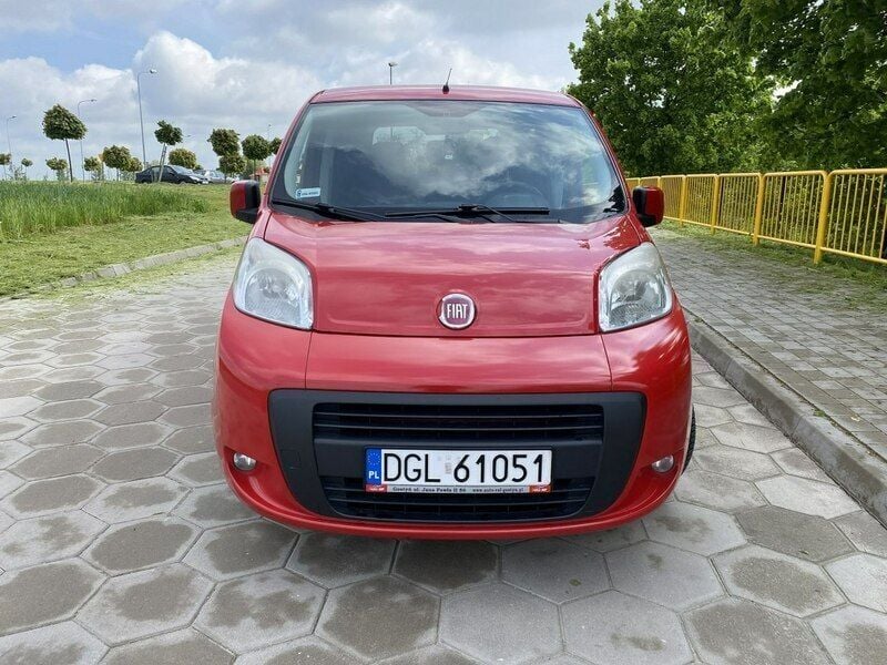 Używany Fiat Qubo Trekking 75 KM (55 kW) 2014 Czerwony Minivan