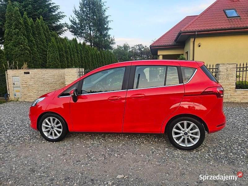 Używany Ford B-MAX 2016 Czerwony Minivan