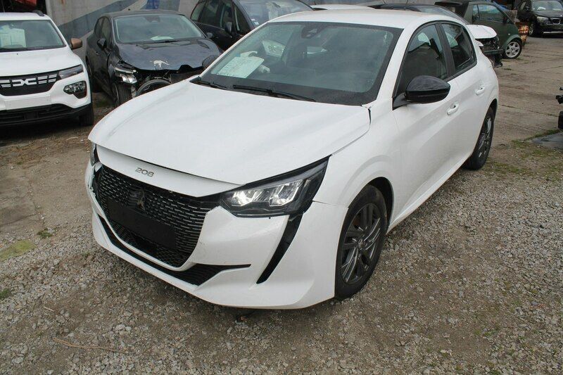 Biały Używany 2022 Peugeot 208 Hatchback | 29 900 zł - Obraz 1/4