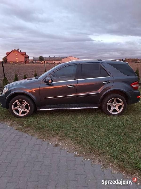 Używany 2011 Mercedes 350 AMG SUV | 49 500 zł - Obraz 1/4